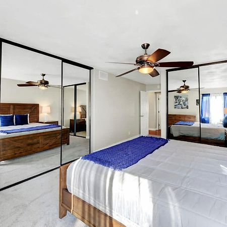 Bright Fun Spacious Home With Pool 라스베이거스 외부 사진
