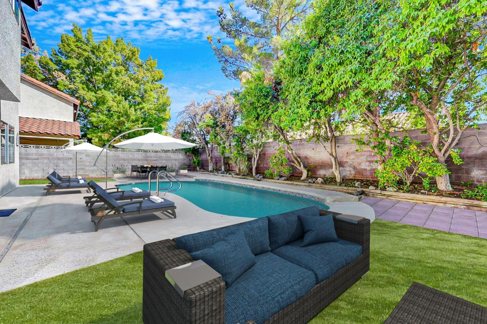 Bright Fun Spacious Home With Pool 라스베이거스 외부 사진
